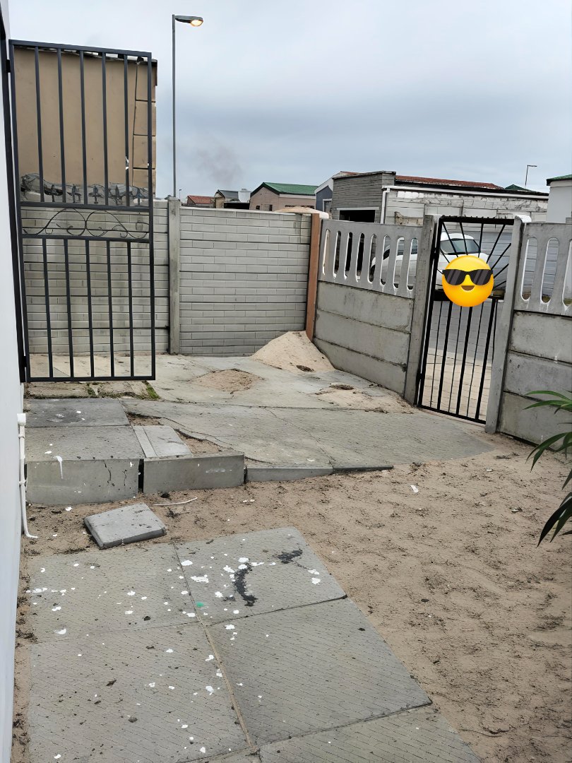 2 Bedroom Property for Sale in Silwood Heights Western Cape